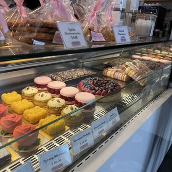 Versailles Cafe and Pastries - Pastry case - Patisserie/Cake Shop Near Me - Encinitas, California Versailles Cafe and Pastries - Pastry case - Patisserie/Cake Shop Near Me - Encinitas, California
