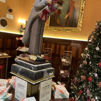 Demel - Sacher torte stand inside the shop - Cafes Near Me - Vienna, 9