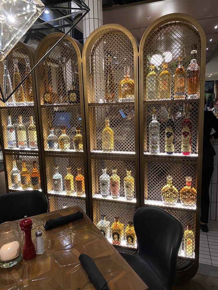 Caló Kitchen + Tequila - Laguna Niguel