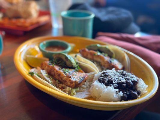 Hula's Island Grill by null