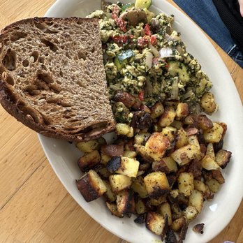 Crow's Nest - Vegan Queen Anne's Revenge Scramble - Breakfast & Brunch Near Me - Kalamazoo, Michigan