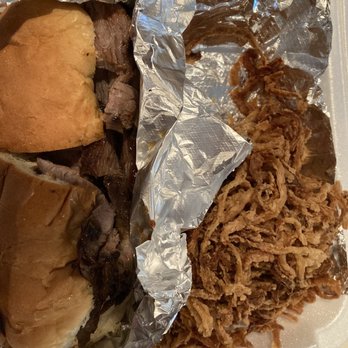 Rosie's BBQ Kitchen - Tri tip sandwich with onion straws - Barbeque Near Me - Chatsworth, California Rosie's BBQ Kitchen - Tri tip sandwich with onion straws - Barbeque Near Me - Chatsworth, California