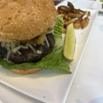 The Ringling Grillroom - Cheese burger with fries - American Near Me - Sarasota, Florida The Ringling Grillroom - Cheese burger with fries - American Near Me - Sarasota, Florida