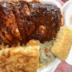 B's Island Kitchen - Jerk chicken