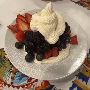 Savia - Berries and cream - Italian Near Me - Boca Raton, Florida Savia - Berries and cream - Italian Near Me - Boca Raton, Florida