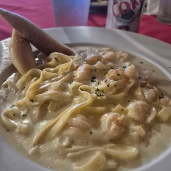La Sorrentina - Shrimp Alfredo - Italian Near Me - San Antonio, Texas