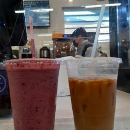 Berry yogurt smoothie + Dirty Chai iced coffee w/oat meal Berry yogurt smoothie + Dirty Chai iced coffee w/oat meal