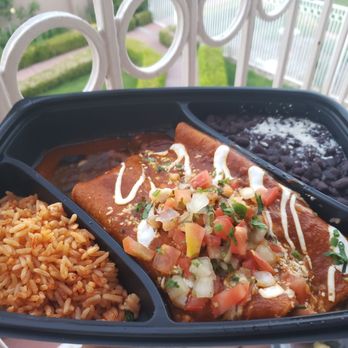 Mole Mexican Kitchen - Costilla de res enchiladas - Mexican Near Me - Sedona, Arizona Mole Mexican Kitchen - Costilla de res enchiladas - Mexican Near Me - Sedona, Arizona