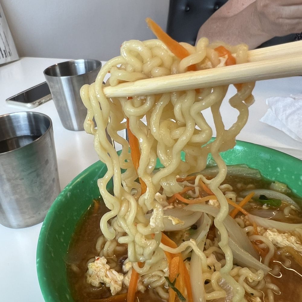 Bland boring package-tasting saimin Bland boring package-tasting saimin