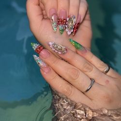 Sphynx Nailz - Acrylic set with encapsulation and rhinestones.