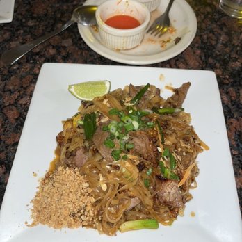 Siam Garden - Pad Thai beef 5/5 - Thai Near Me - St. Petersburg, Florida Siam Garden - Pad Thai beef 5/5 - Thai Near Me - St. Petersburg, Florida