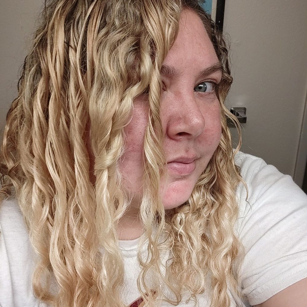 Refinery Salon - The highlights eliminated the brassiness and harsh, dark roots I was rocking. I'm obsessed with the "finger curls" she gave me. - Hair Salons Near Me - Davis, California Refinery Salon - The highlights eliminated the brassiness and harsh, dark roots I was rocking. I'm obsessed with the "finger curls" she gave me. - Hair Salons Near Me - Davis, California
