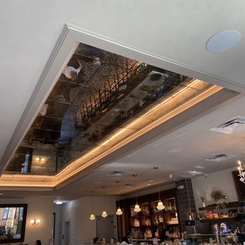 Benne’s - Ambiance - Desserts Near Me - Charleston, South Carolina