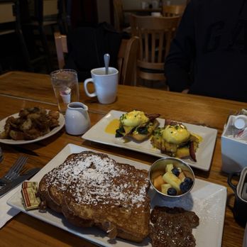 Butler's Pantry - Eggs Benedict, French toast & home fries. Best breakfast spot in Stowe by far. - Breakfast & Brunch Near Me - Stowe, Vermont Butler's Pantry - Eggs Benedict, French toast & home fries. Best breakfast spot in Stowe by far. - Breakfast & Brunch Near Me - Stowe, Vermont