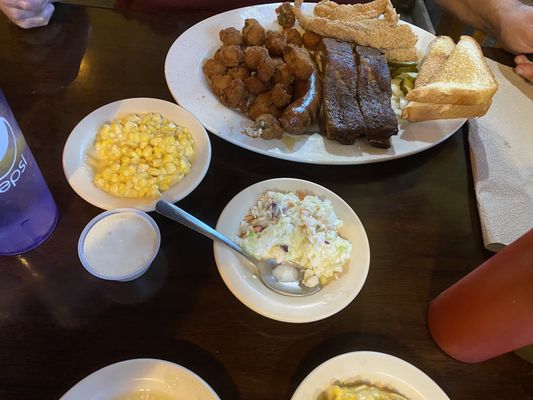 Dowds Catfish & BBQ by null