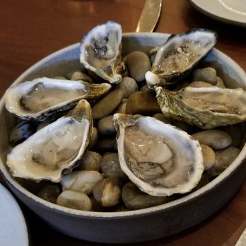 Senia - Kualoa Oysters - Cocktail Bars Near Me - Honolulu, Hawaii