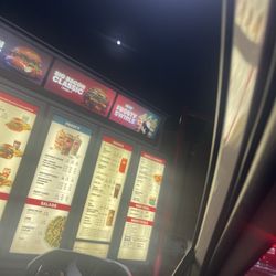 Wendy's - Today is Sunday, it should have closed at 10pm but it closed at 9pm and I've been waiting in line for about 40 minutes.
