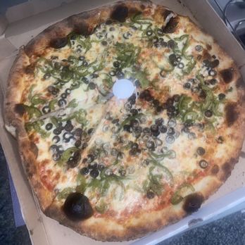 Joe's Pizza - Cheese Pie with 2 Toppings : Olives and Green Peppers - Pizza Near Me - Miami, Florida