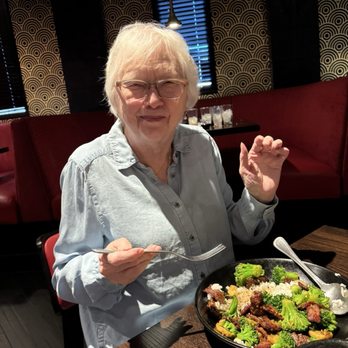P.F. Chang's - Happy Happy Happy! - Chinese Near Me - Albuquerque, New Mexico