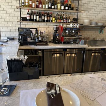 Lavagna Of Suffern - Great Italian wine and beer selection. I will be coming for a Manhattan special next time! - Wine Bars Near Me - Suffern, New York