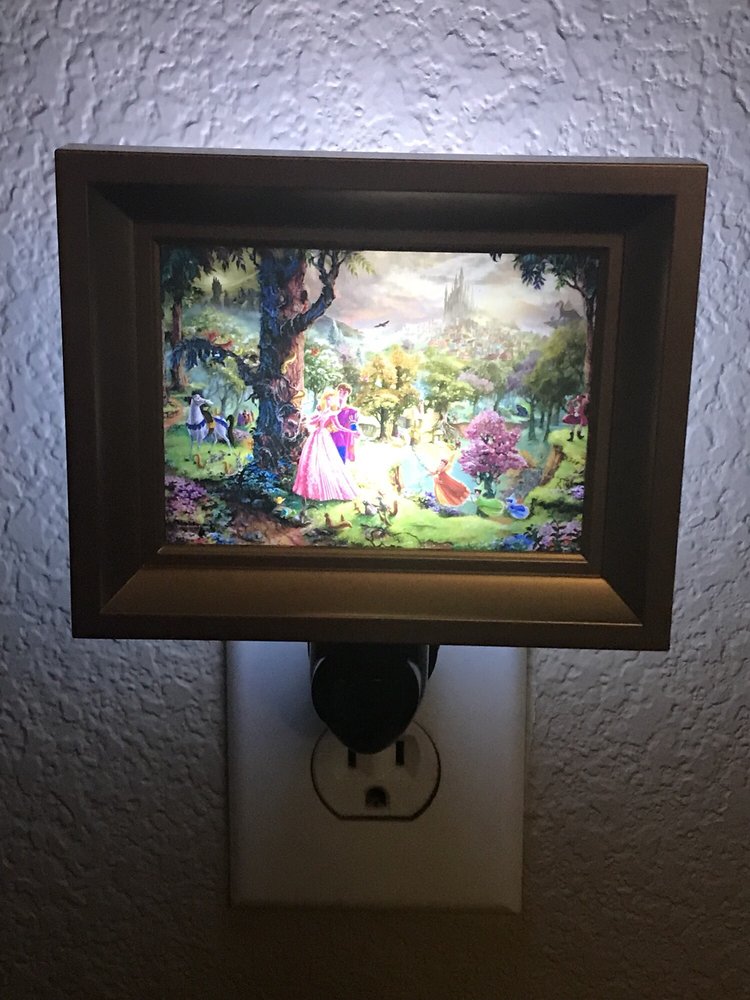 THOMAS KINKADE STAGECOACH GALLERY Updated August 2024 171 S Main St, Salado, Texas Art