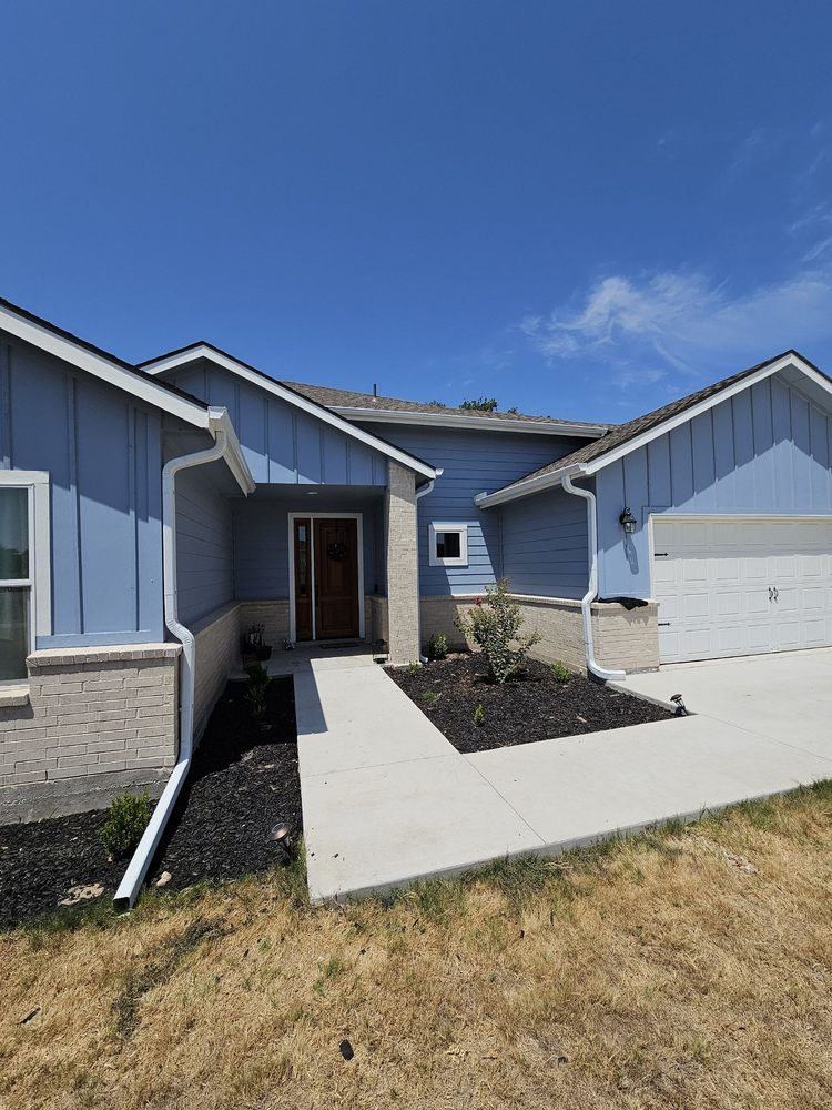 Slide of Spade Roofing and Gutters