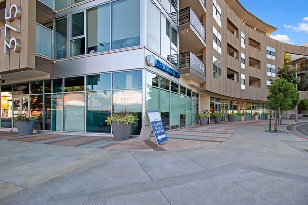 Fiona WeHo Apartments by null