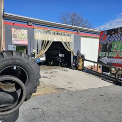 Louie Tire - Front of Louies (from parking area)