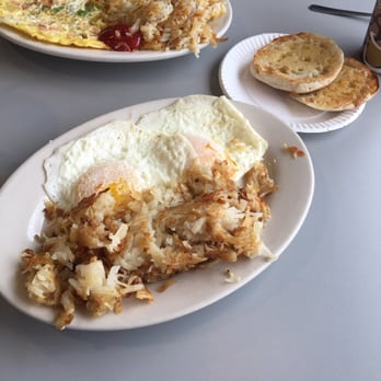 White Diamond - 2 eggs over easy and English muffins - Burgers Near Me - Clark, New Jersey White Diamond - 2 eggs over easy and English muffins - Burgers Near Me - Clark, New Jersey