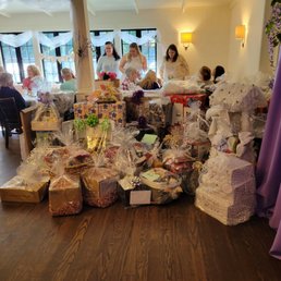 Tons of gifts for bride to be!