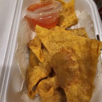 Thai Kitchen - This is supposed to be a fried wonton. I don't even know what was in it but it was the worst wonton I've ever ordered. - Thai Near Me - Simi Valley, California