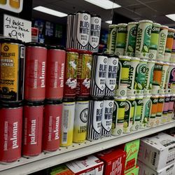 Beer N Cigar - Plenty of beer choices