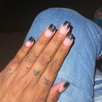 Adore Nails and Spa - Left hand - Nail Salons Near Me - Aiea, Hawaii