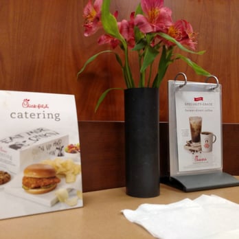 Chick-fil-A - Nice place setting. - Fast Food Near Me - Temecula, California
