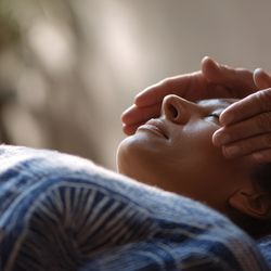Numinous Acupuncture & Alchemy - Energy medicine- Reiki, Medical Qigong, and Jin Shin Jitsu for deep healing and relaxation.