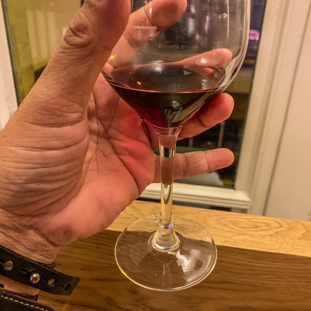 Blend - Côtes du Rhône was my choice for my French burger... smooth and sultry just like Sade Adu ;) - Burgers Near Me - Paris, 75