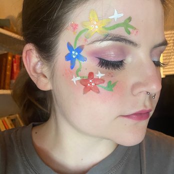 Face Painting by Alyssa - Flower Face Painting - Face Painting Near Me Face Painting by Alyssa - Flower Face Painting - Face Painting Near Me