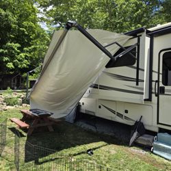 Mac's Marine and RV