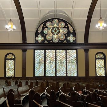 Pilgrim Congregational Church - Churches Near Me - Oak Park, Illinois Pilgrim Congregational Church - Churches Near Me - Oak Park, Illinois