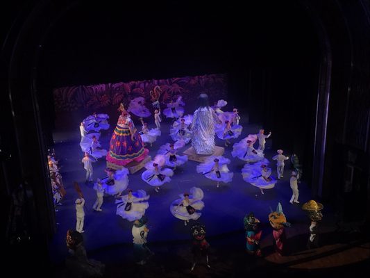 Ballet Folklórico de México by null