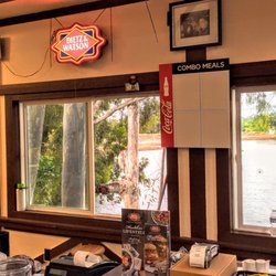 Uncle's NY Deli - Check out the lake.