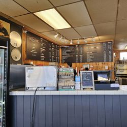Geraldis Italian Sandwich Shop - Menu board as of March 2025