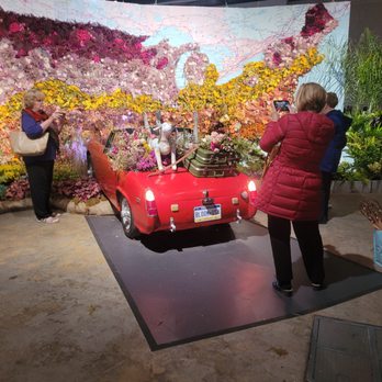 Greenstreet Gardens - United States made up using flowers - Nurseries & Gardening Near Me - Lothian, Maryland