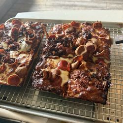 Detroit Style Pizza