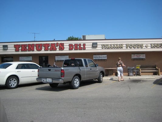 Tenuta's Deli by null