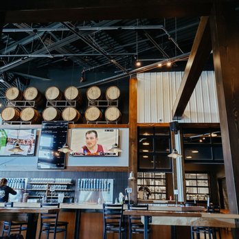 Raised Grain Brewing - The taproom - Breweries Near Me - Waukesha, Wisconsin