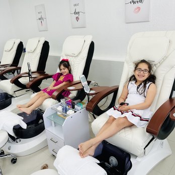 Brise Nails & Spa - Nail Salons Near Me - North Palm Beach, Florida Brise Nails & Spa - Nail Salons Near Me - North Palm Beach, Florida