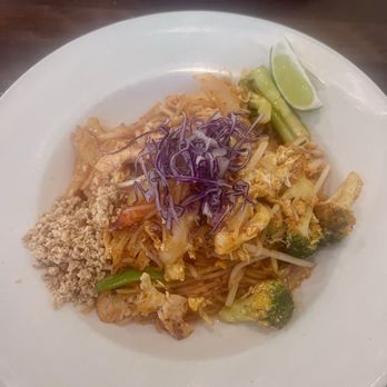 Lime Leaf Thai Eatery - Pad Thai - Thai Near Me - Metairie, Louisiana Lime Leaf Thai Eatery - Pad Thai - Thai Near Me - Metairie, Louisiana