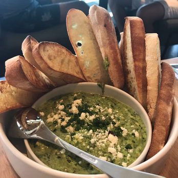 Earls Kitchen + Bar - Cocktail Bars Near Me - West Vancouver, British Columbia