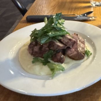 Roseland's Atlas - Strip steak with garlic potatoes - Italian Near Me - Buffalo, New York